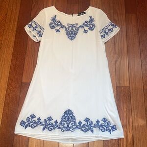 💙 Lulu’s Embroidered dress